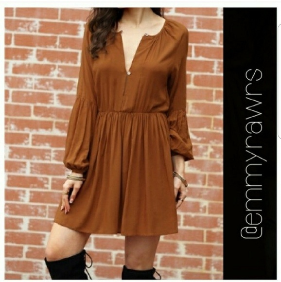 The PIPER Peasant Style Skater Dress - Picture 2 of 3